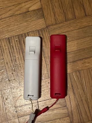 Nintendo Wii color Red - incluso gioco Wii Sports