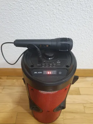 Altavoz Bluetooth JML 4209 con Micrófono