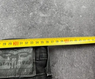 Levi's 510 Skinny Taper W31L32 Gris