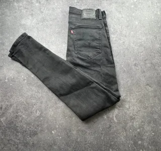 Levi's 510 Skinny Taper W31L32 Gris