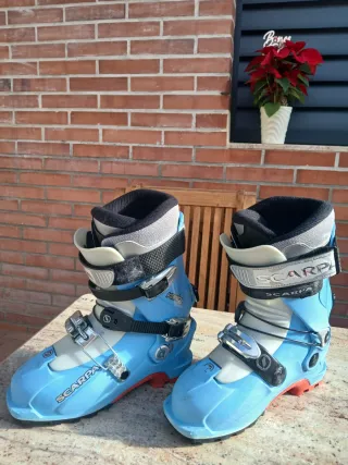 Botas de esquí de montaña mujer SCARPA Vanity.