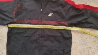 Chaqueta Nike Vintage Negra y Roja