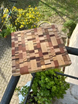 Tagliere in legno massiccio a scacchi