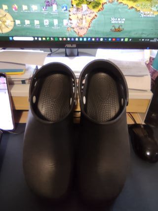 Zuecos unisex cómodos Talla 41-42