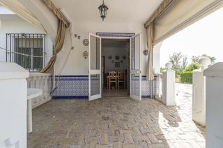 Chalet en venta en Carmona
