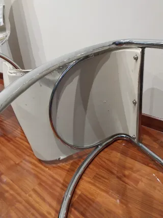 Sillas de comedor beige y plateadas (lote y unidad