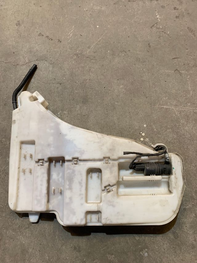 Depósito limpiaparabrisas BMW F10