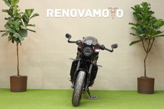 YAMAHA XSR 900 Negra