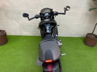YAMAHA XSR 900 Negra