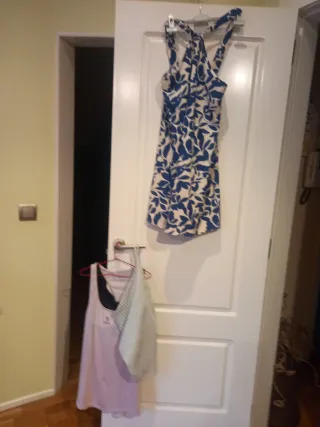 Lote 3 prendas: vestido y tops