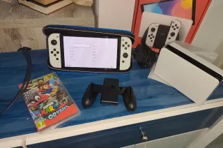 Nintendo Switch OLED + Super Mario Odyssey