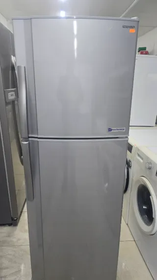 Nevera Semi Nueva Sharp No Frost Class A +