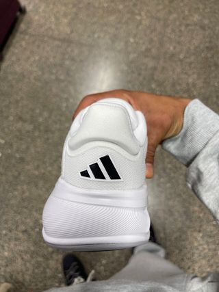 Zapatillas Adidas Blancas y original