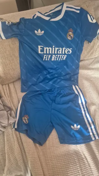 Equipación Real Madrid niño 4-5 años