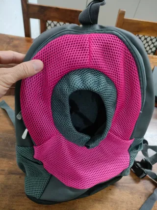 Mochila transportín perro rosa