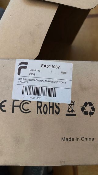 Cámara trasera con pantalla 7” y mando