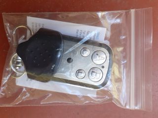 Mando garaje universal 4 botones + pila