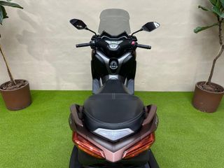YAMAHA X-MAX 300