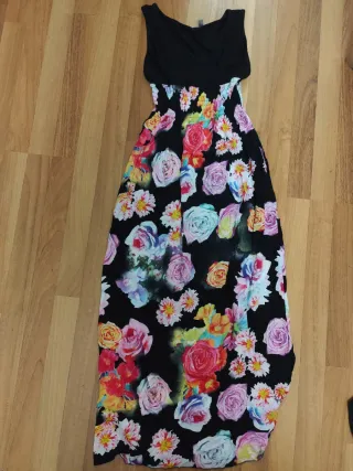 Vestido largo negro estampado floral
