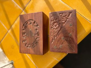 Cajitas de madera tallada