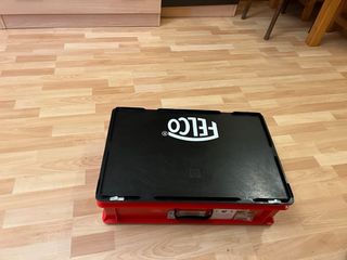 Tijera Eléctrica Felco 820 con Batería y Mochila