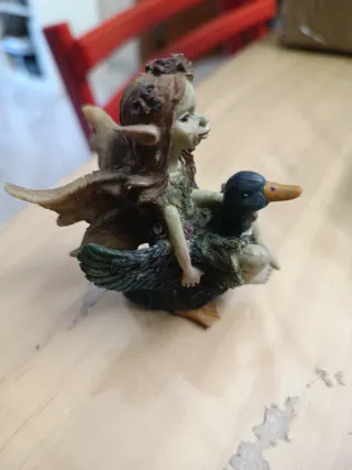 Figura Pixie con Pato 8 cm