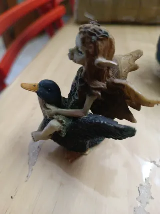 Figura Pixie con Pato 8 cm