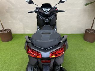 YAMAHA X-MAX 125