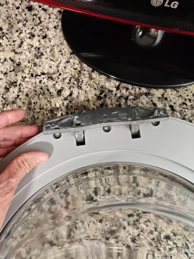 Solo vendo PUERTA Lavadora Balay