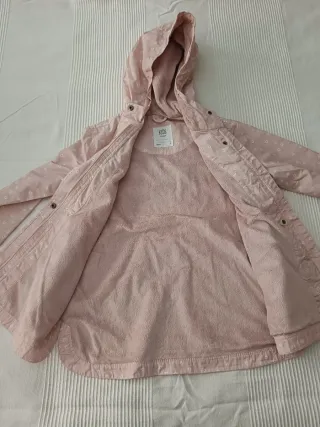 Impermeable niña rosa estampado flores