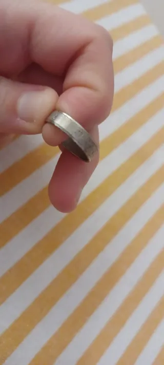 Anello fascia vintage texturizzato