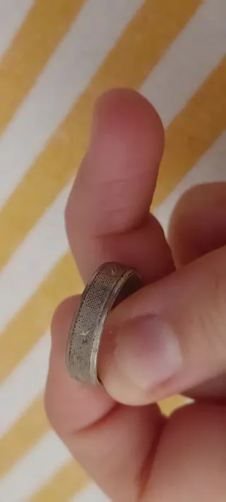 Anello fascia vintage texturizzato