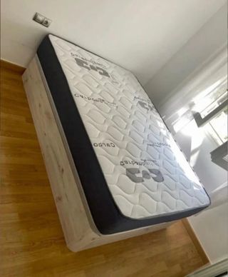 Canapés y colchones nuevos