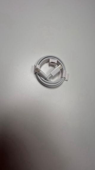 Cargador y Cable USB-C Blanco