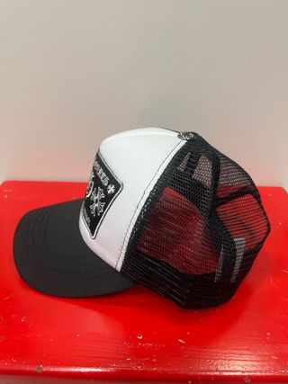 Gorra Trucker Chrome Hearts Blanca y Negra