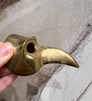 Maschera veneziana vintage in ottone