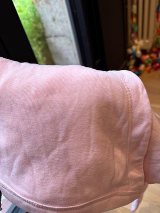 Ropa y zapatillas de ballet rosa