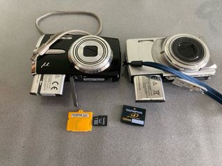 2 Cámaras Digitales Olympus (Negra y Plateada)