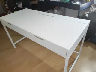 Escritorio Alex Blanco