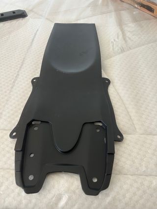 Guardabarros Suzuki GSXR 600 K7