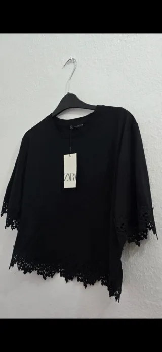 Camiseta Zara Negra Bordada Talla M