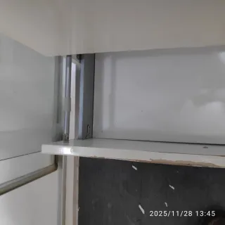 Mueble de baño con lavabo incluído, sin grifo.
