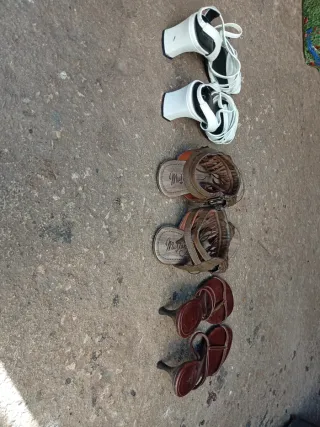 Sandalias Marrones y Blancas Mujer