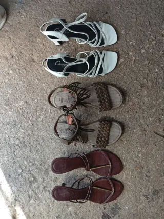 Sandalias Marrones y Blancas Mujer