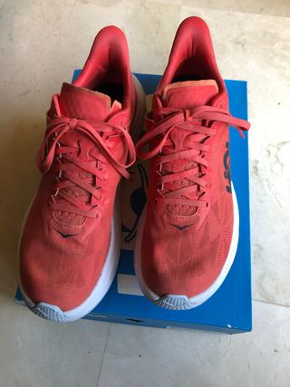 Zapatillas Hoka carbon x 2 Talla 44.5