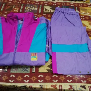 Conjunto impermeable Wild Peak morado y turquesa
