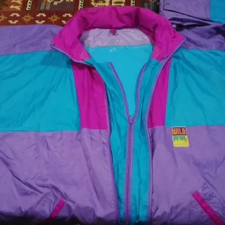 Conjunto impermeable Wild Peak morado y turquesa