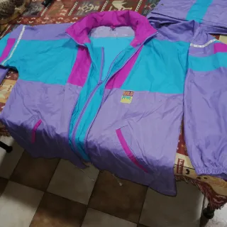 Conjunto impermeable Wild Peak morado y turquesa