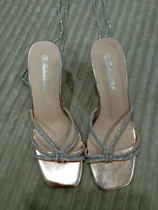 Sandalias sin Estrenar con pedrería