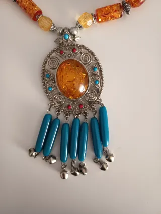 Collar étnico ámbar y madera